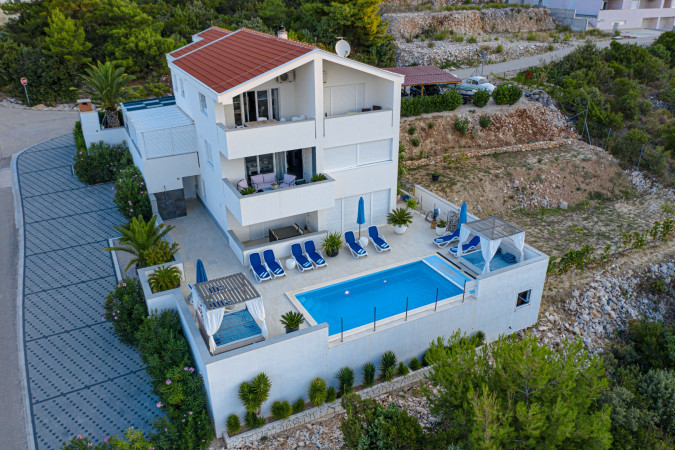 Villa Mare, Adria View - Luxusvilla in Dalmatien mit Pool und Meerblick Komarna